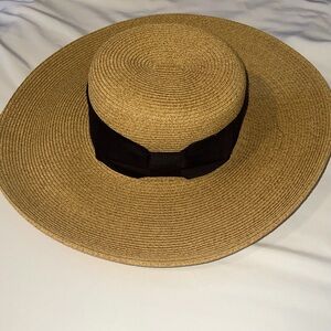 Floppy Beach Hat - Great Condition!
